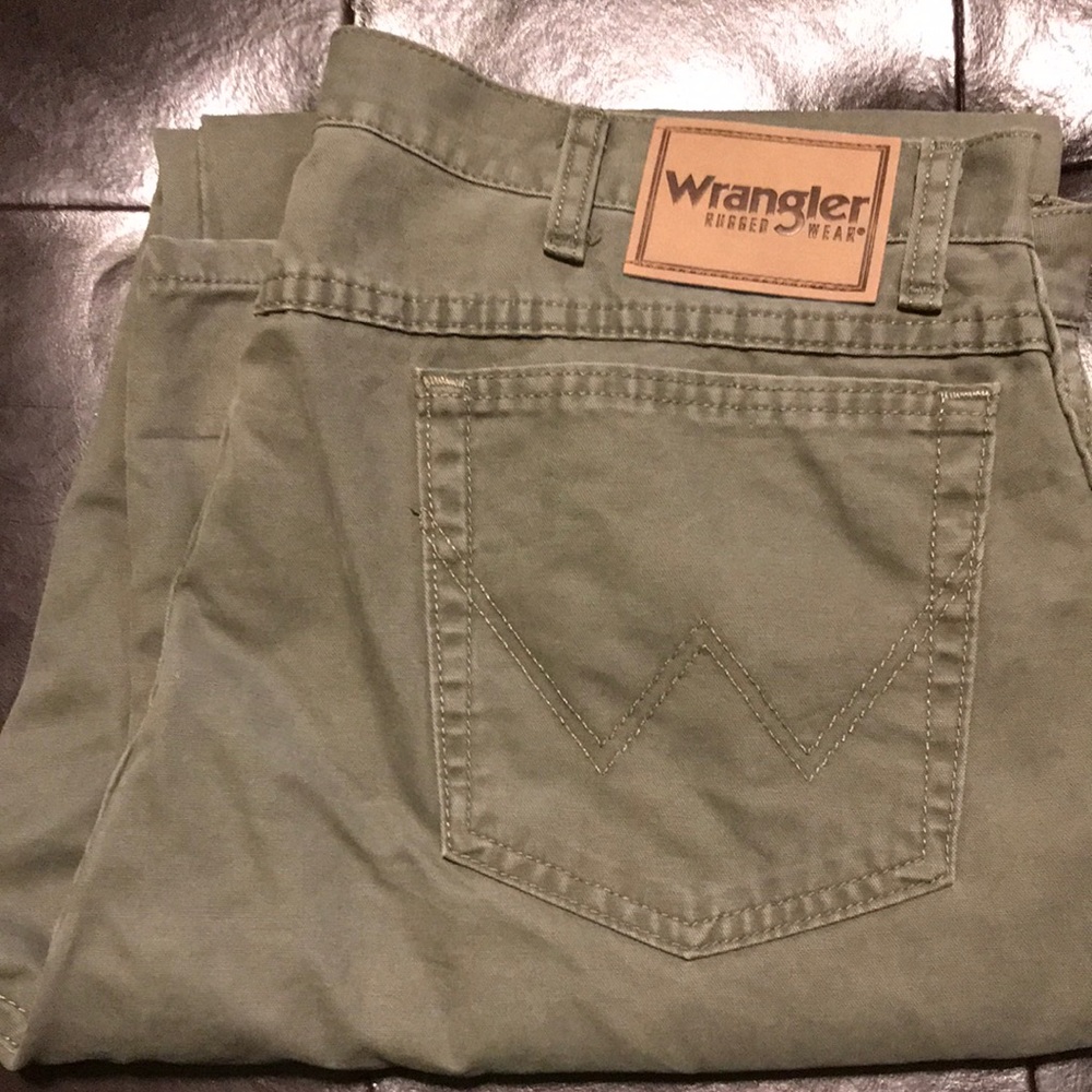 Wrangler Men’s Rugged Wear pants